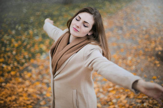 FALLING INTO STYLE: TRANSITIONING YOUR WARDROBE FOR THE SEASON AHEAD 🍂